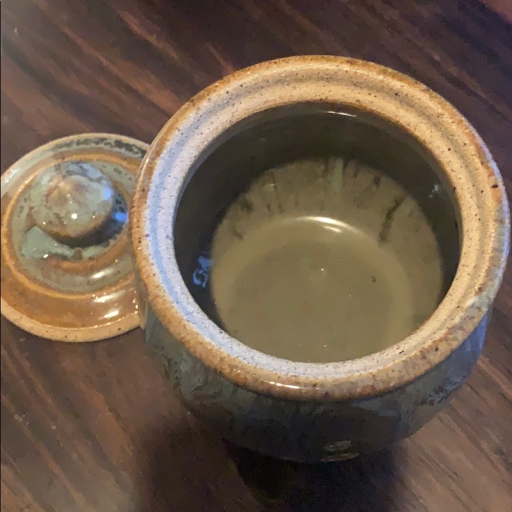 Pottery - Picture 4 of 5